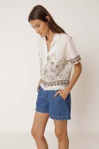 Indi & Cold Contrast Embroidery Shirt - Ecru
