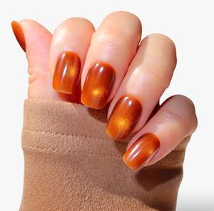 Short: Burnt Caramel