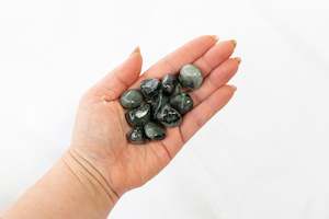 Heart Chakra: Emerald Tumblestones