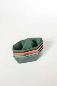 Bath: Silicone Bath Toy Boat Set
