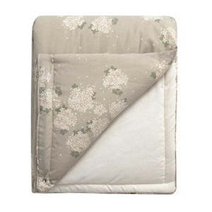 Garbo&Friends Dogwood Filled Blanket Single