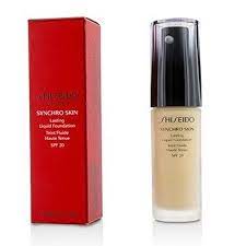 Makeup: Shiseido Synchro Skin Lasting Liquid­ Foundation SPF20 - Neutral 3 N3