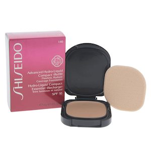 Makeup: Shiseido Advanced Hydro-Liquid Compact O40 - natural fair ochre