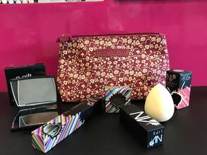 Makeup Set and Makeup Bag -Floral  / Makeup Giftset