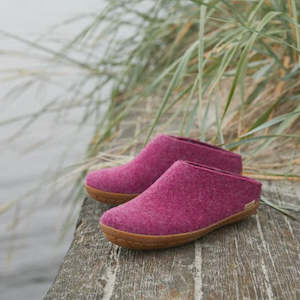 Glerups NZ Felted Wool Slip On With Honey Rubber Sole - Cranberry