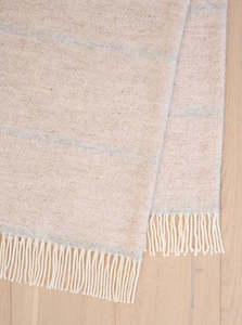 Weave Home: Weave Hellister Throw in Oatmeal