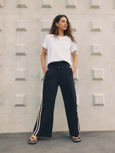 Bottoms: Linear Pant in Navy