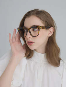 Ali Reading Glasses in Tortoiseshell