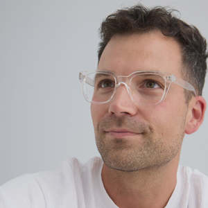 Kai Reading Glasses in Crystal