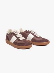 Shoes: Antigo in Cacao
