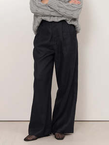 Bottoms: Karmine Pleated Pant in Black