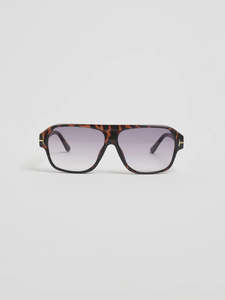 Lincoln Sunglasses in Tortoiseshell