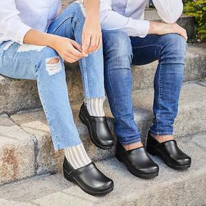 Original: Sanita Professional Black Leather