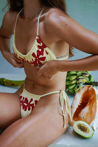 Swimwear Surfsuits: Tasman crush bikini top