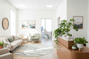 Service: Initial Consultation 90min in Clinic