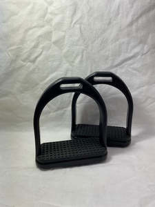 Girths: Little kids plastic stirrup irons
