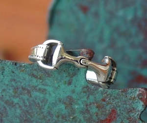 Jewelry And Accessories: Bit Ring