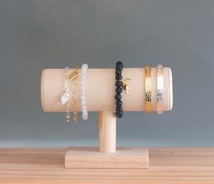 Stands Pouches: Bracelet Stand