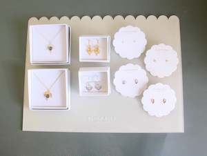 Stands Pouches: Cloud Nine Flat Tray