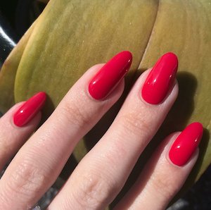 Creative Play Polish: CND VINYLUX - Lobster Roll #122