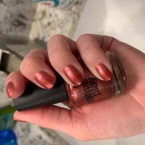 Creative Play Metallics Black: CND™ CREATIVE PLAY - Bronzestellation - Pearl Finish