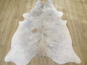 Cowhide Medium SKU 781  - Cream Brindle