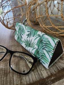 Summer Scents: GLASSES CASE
