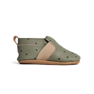 Pretty Brave: SLIP-ON Khaki XO