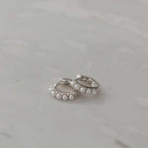 Sophie: MINI PEARL HUGGIES