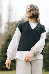 Coats: Waffle vest 100% merino - Granite