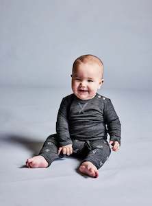 Little Flock Of Horrors: WYATT LONGSLEEVE TEE - Iron Marle