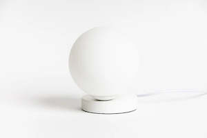 Ned Collections: Yuri Table lamp - White