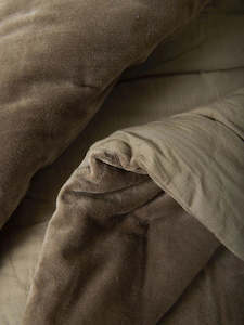 Velvet Quilt - Doe - Queen