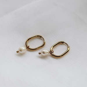 Jewellery: RECTANGLE PEARL HOOPS