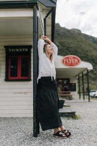 Scarlett skirt - black linen
