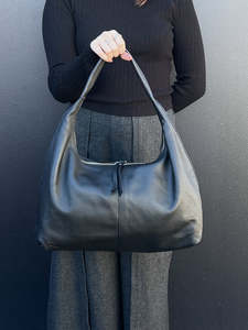 Minx: Shadow Shoulder Bag - Black
