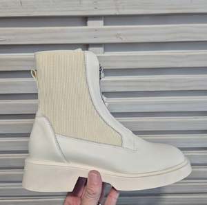 Minx: Minx Ollie - Ivory