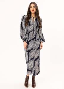 Seeking Lola: Elegant Dress - Navy Whisper