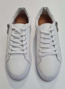 Alfie Evie: Posey - White