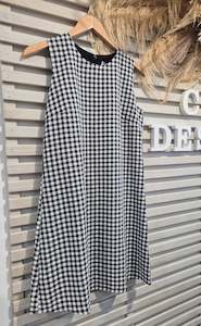 Leila Luca: Vitility Sleeveless Shift Dress - Black & White Gingham