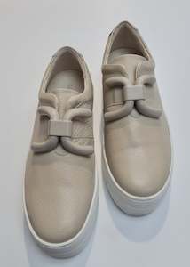 Shena - Almond/White Sole