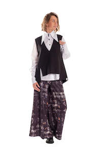 Deeanne Hobbs: Tactile Vest - Black