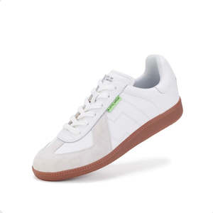 Shoes 1: Pace Classic - White/Gum
