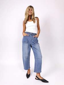 Monaco: Leo Barrel Jean - Blue