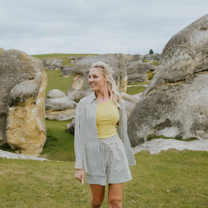 Moke: Sassy Women’s Long Sleeve Shirt - Bonsai/White Stripe