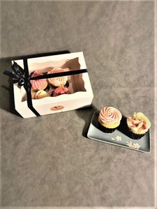 Products: Vanilla Cupcakes Gift Box 4pcs. - village blooms