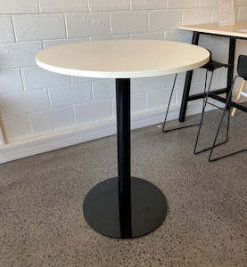 Clearance: Ex Demo Stock - Round Bar Leaner 900 dia  - White Top