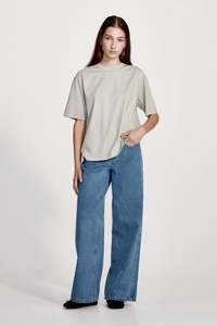 WOMENS RELAXED TEE, STONE