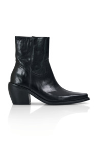 Footwear: Western Pointed Boot - Black
