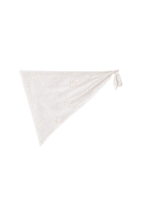 Commonplaceessentials: Triangle Scarf - Broderie